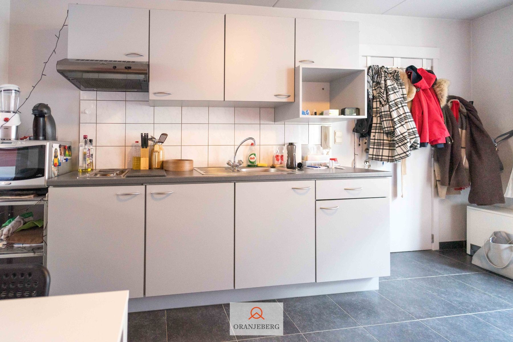 Modern 1- slpk appartement vlakbij Sint-Pietersplein foto 6