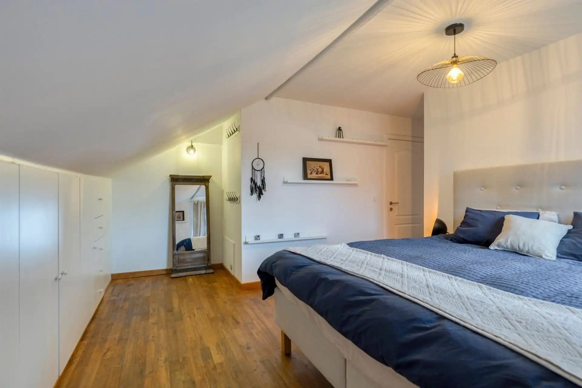 Volledig gerenoveerde hedendaagse villa ±487 m² in de Marnix wijk foto 35