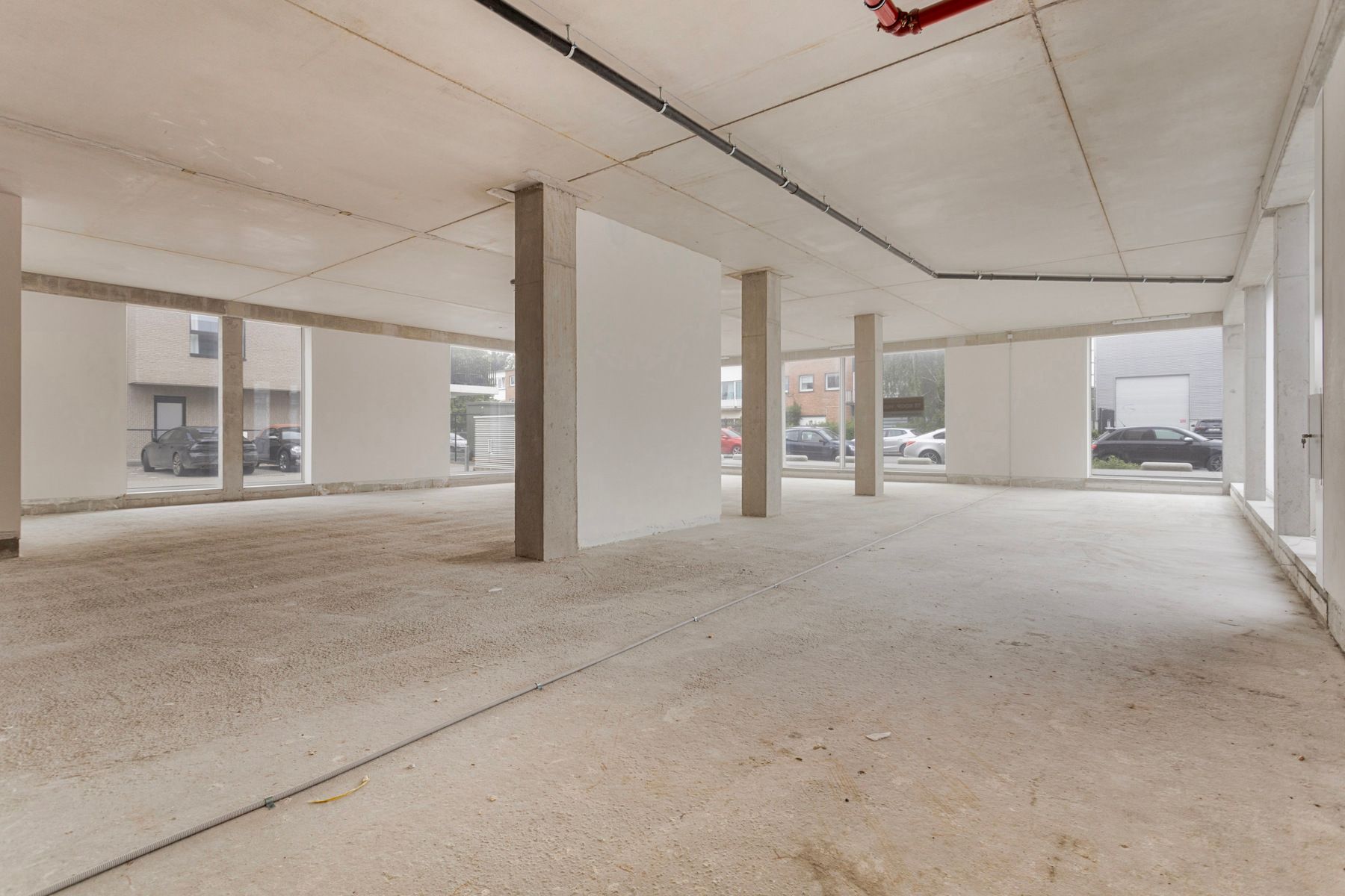 Nieuwbouw commercieel gelijkvloers (250m2)  foto 2