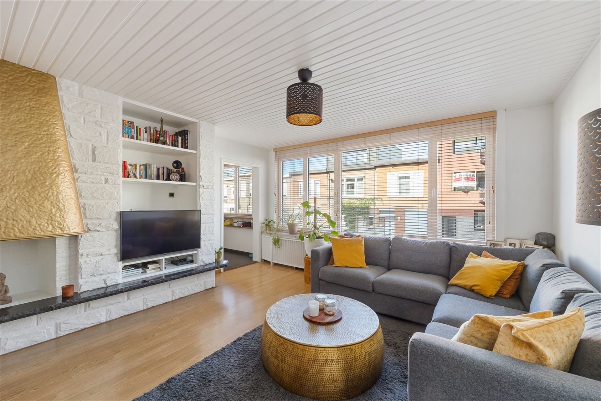Instapklaar Appartement met Terras en Garage foto {{pictureIndex}}
