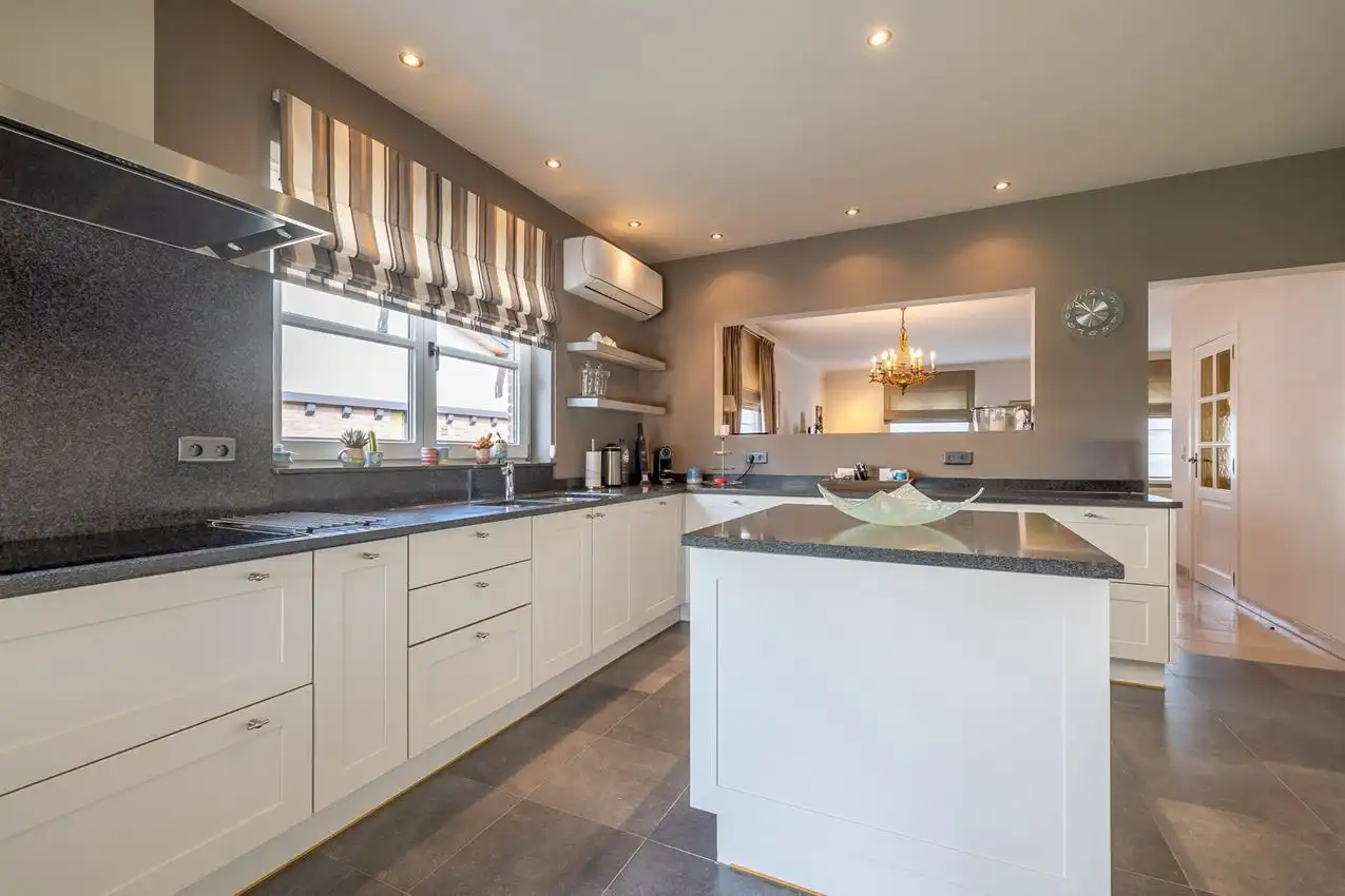 Verzorgde 3slk woning op zuidgericht perceel van ca 1638ca foto 7