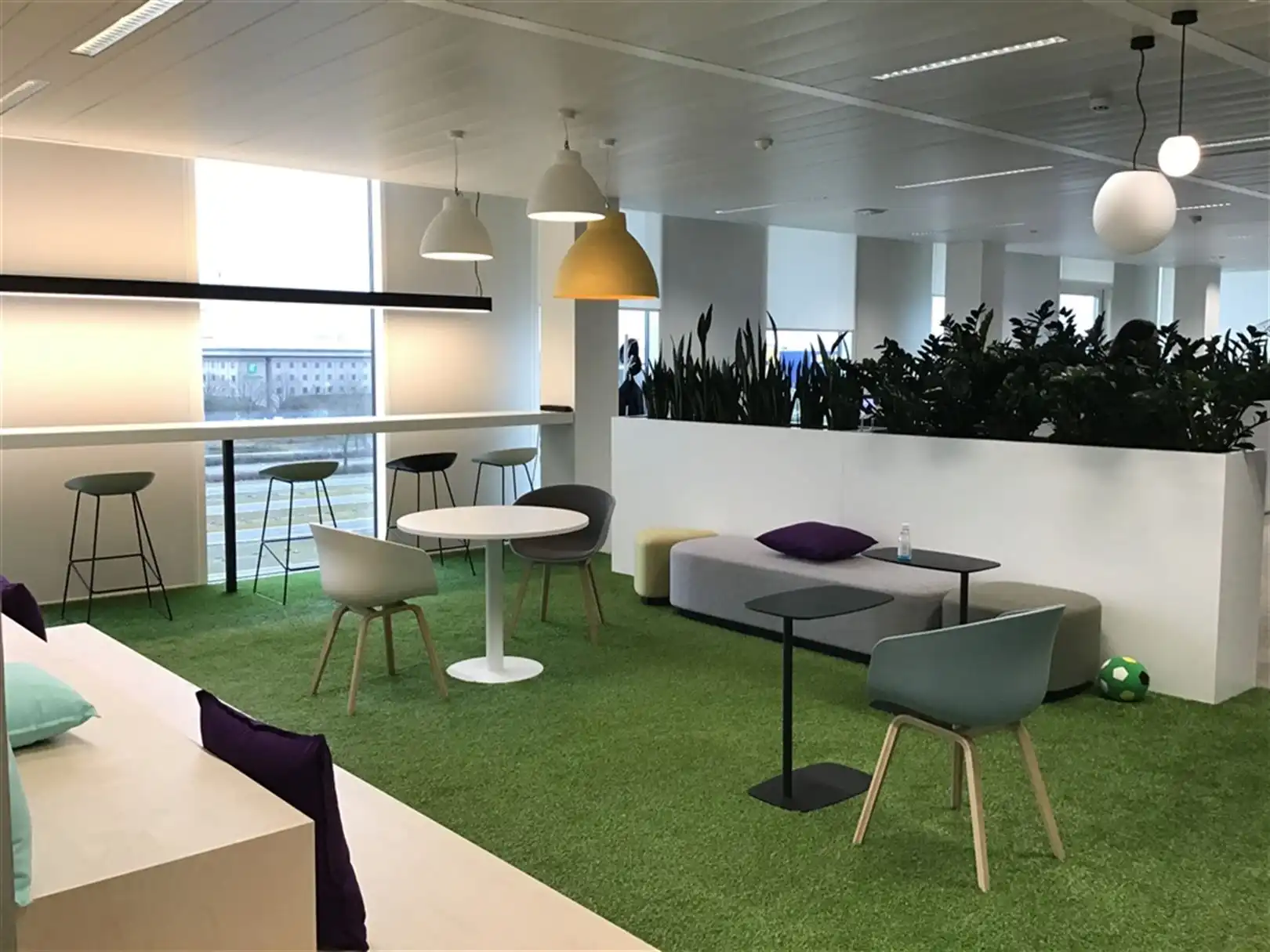 Gemeubelde kantoren in stijlvol gebouw langs The Loop foto 4