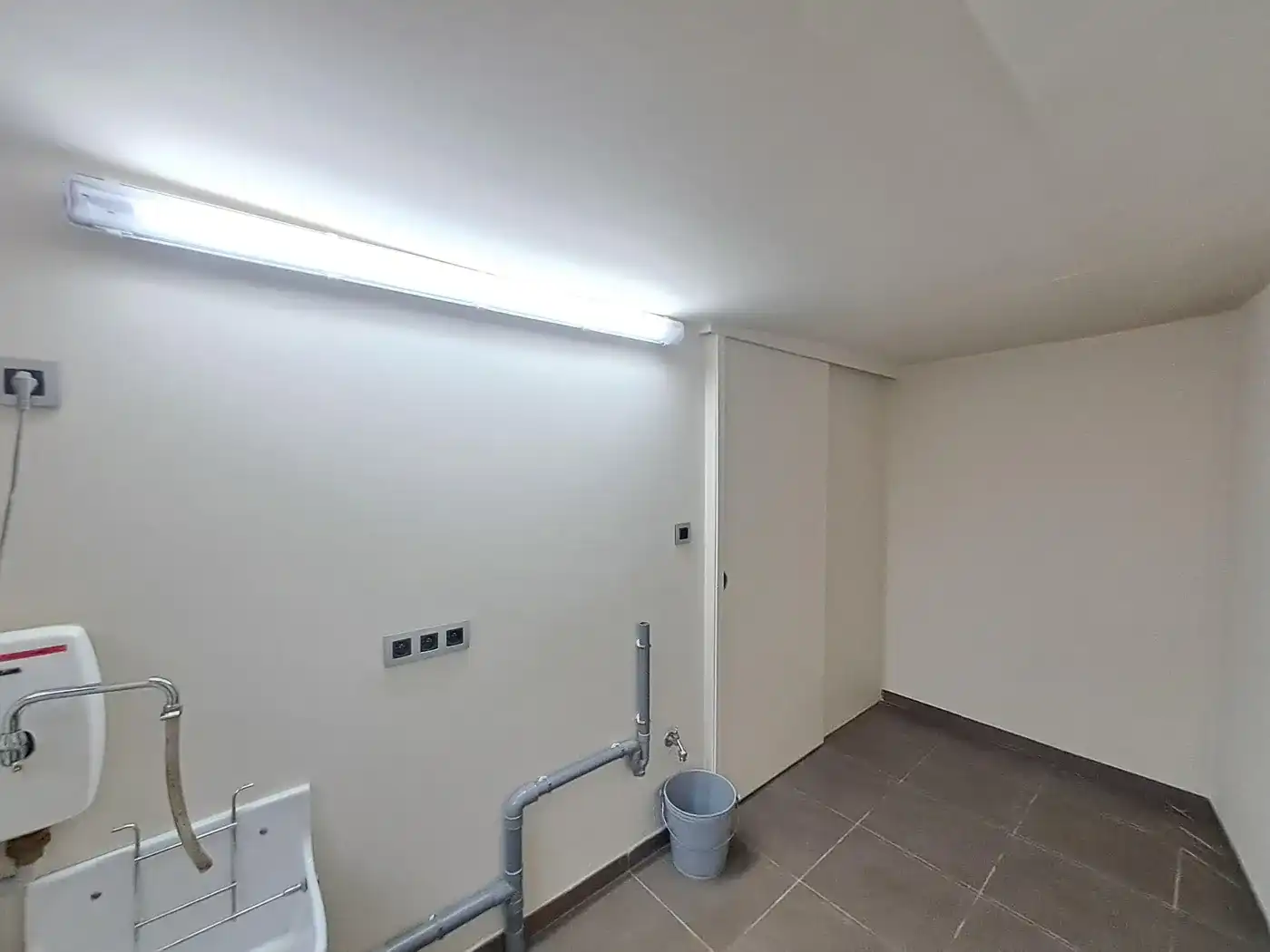 Verrassend ruime en charmante woning met grote inpandige garage! foto 16