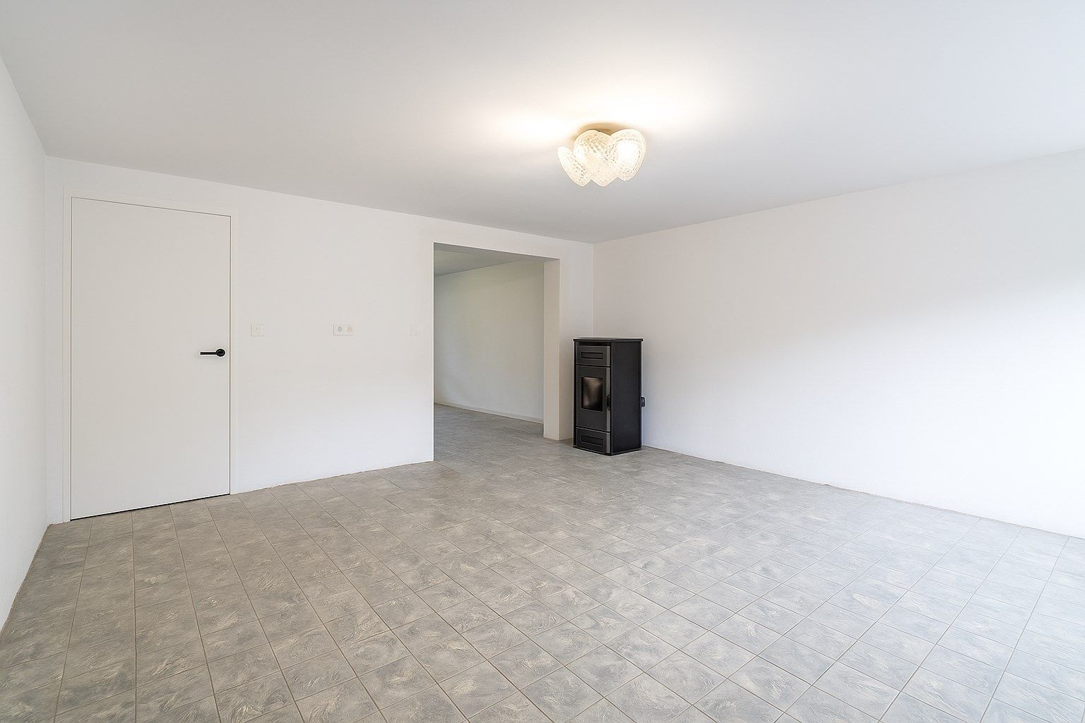 Verder af te werken duplex appartement foto {{pictureIndex}}