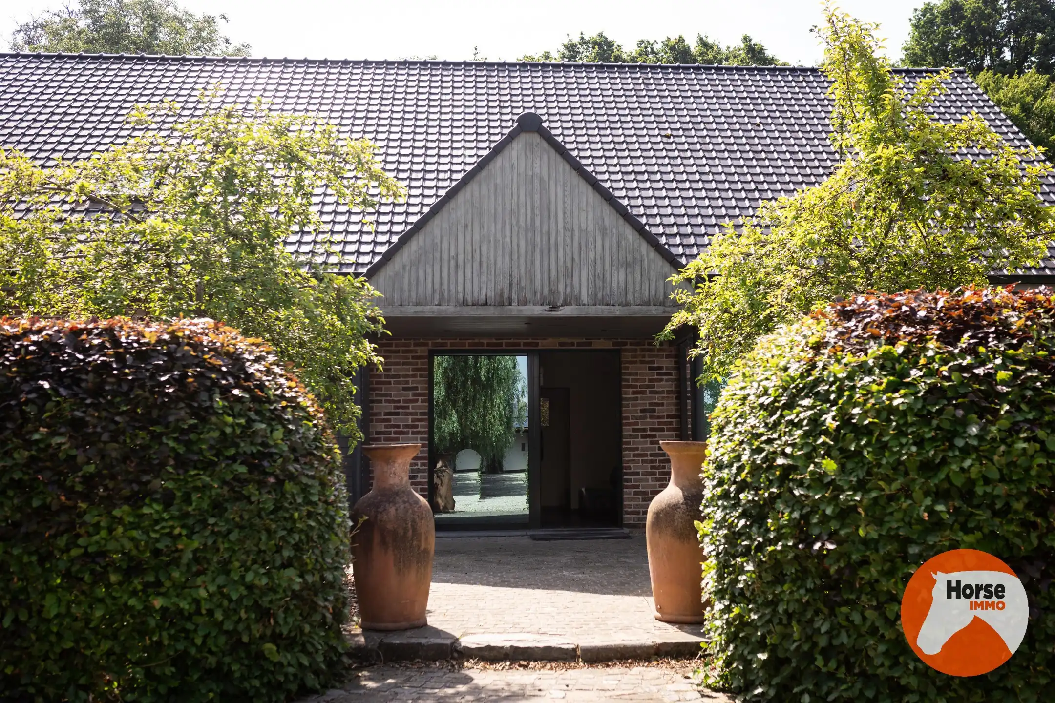 MERELBEKE -  Professioneel paardencomplex op 3,35HA foto 31