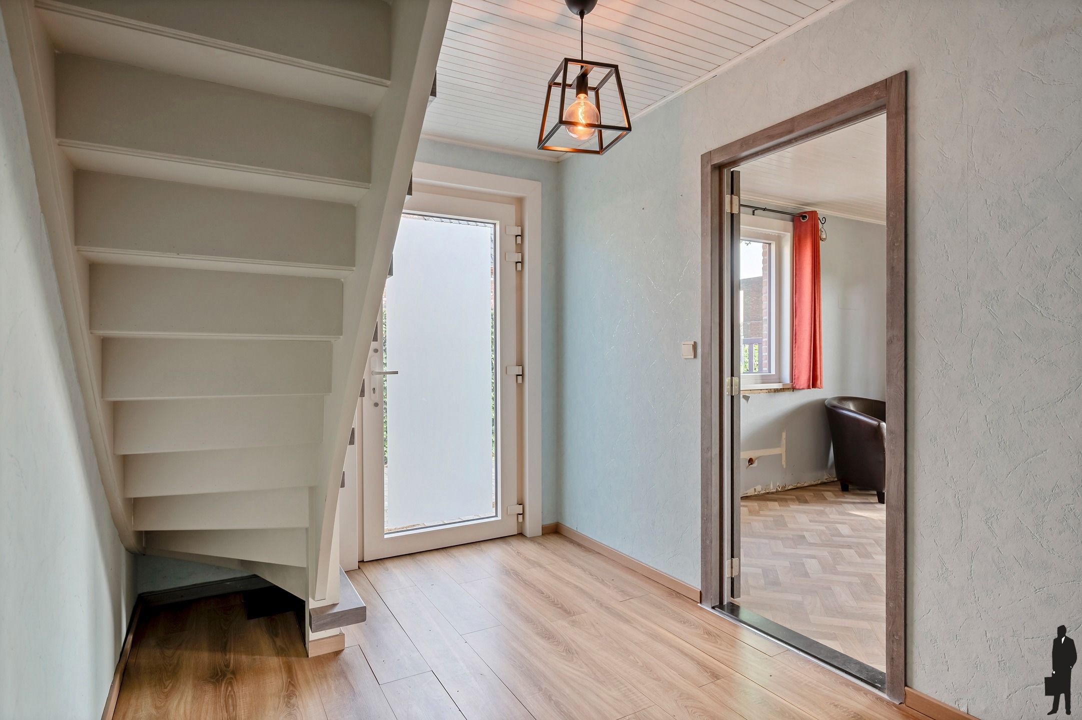 Volledig gerenoveerde woning met 4 slaapkamers  foto 2