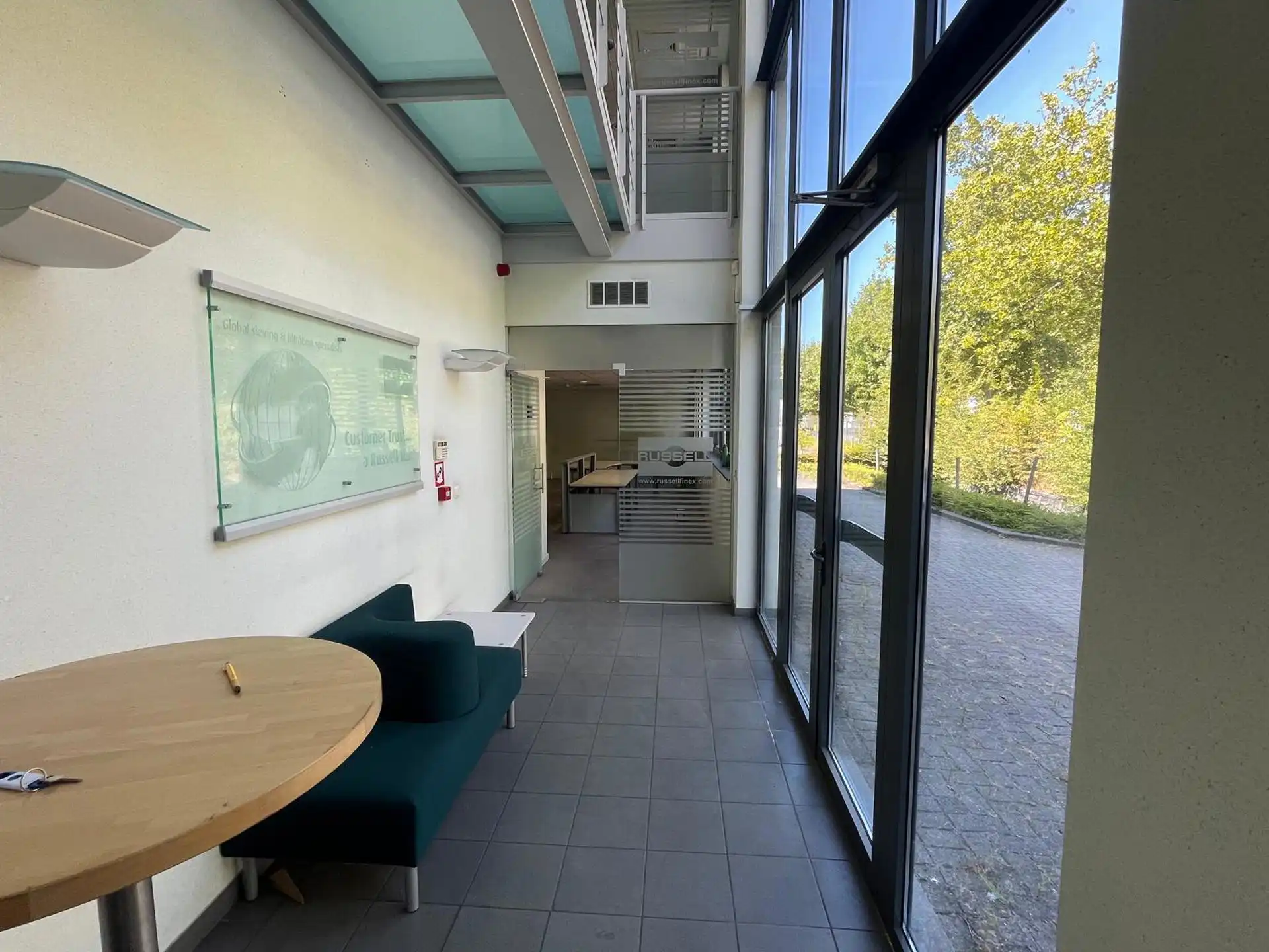 Bedrijfsgebouw magazijn met kantoren Mechelen-Noord foto 9