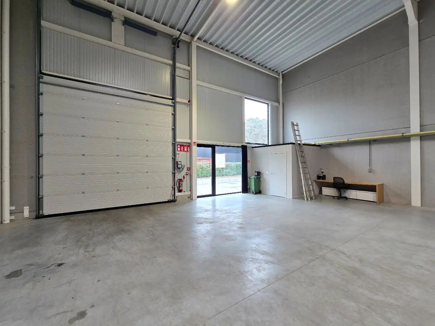 Recent magazijn, 216m², op industrieterrein 'Stadsheide', vlakbij Corda Campus foto 18