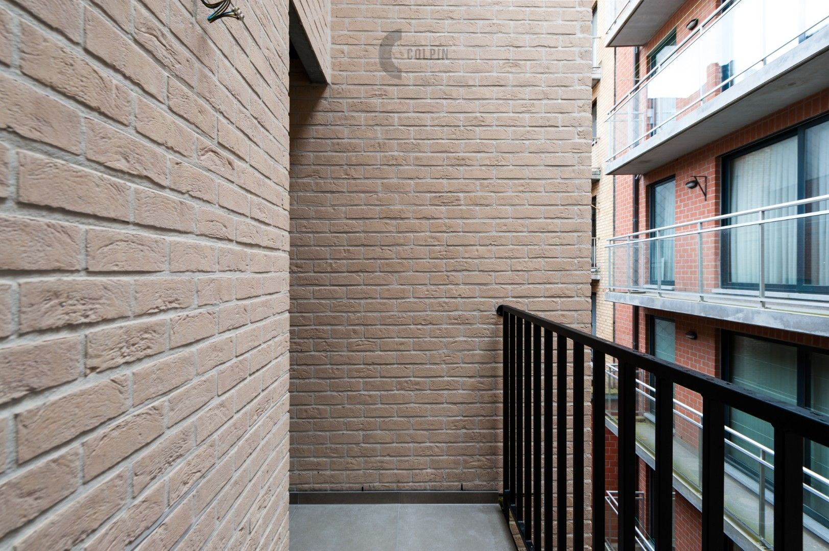 Instapklaar, gemeubeld appartement in een zijstraat van het Heldenplein. foto 14