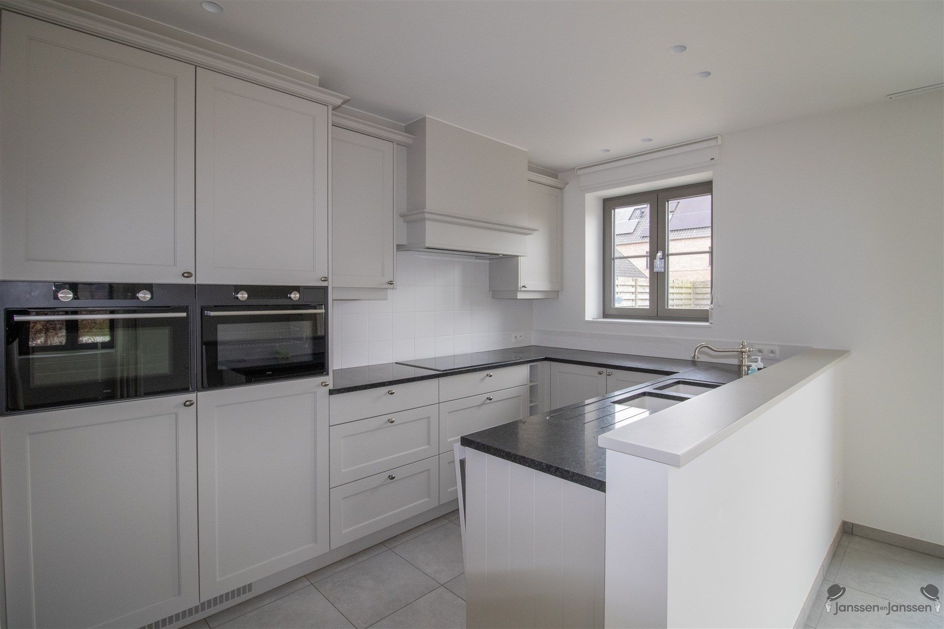 Rustig gelegen recente woning met min. 4 slaapkamers op 470 m².  foto 9