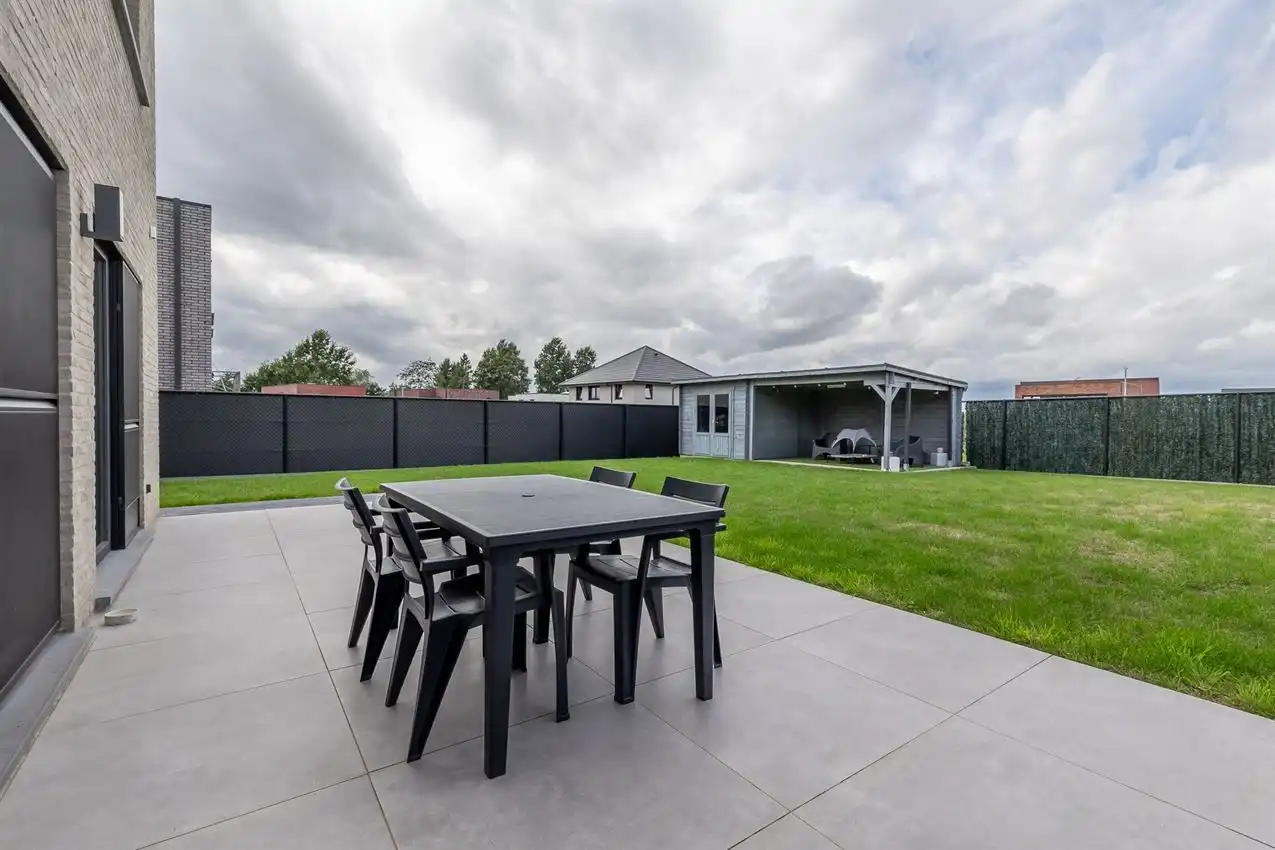 Instapklare nieuwbouwwoning in geliefde wijk foto 3