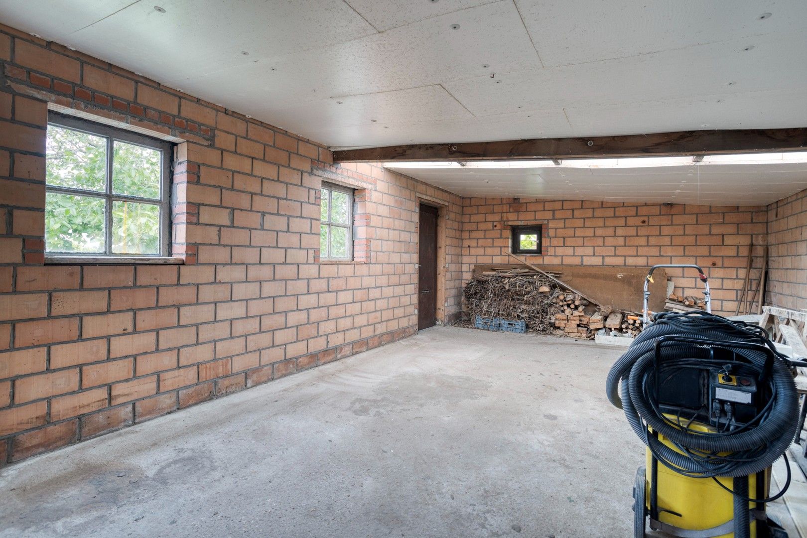 Alleenstaande woning met grote tuin en weiland op 3.846 m² foto 18