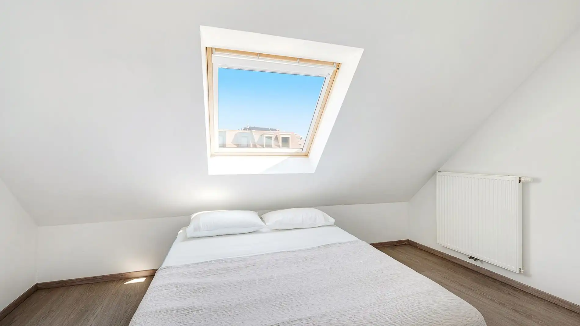 Recent duplex-appartement met zonneterras te Heist-aan-Zee foto 13