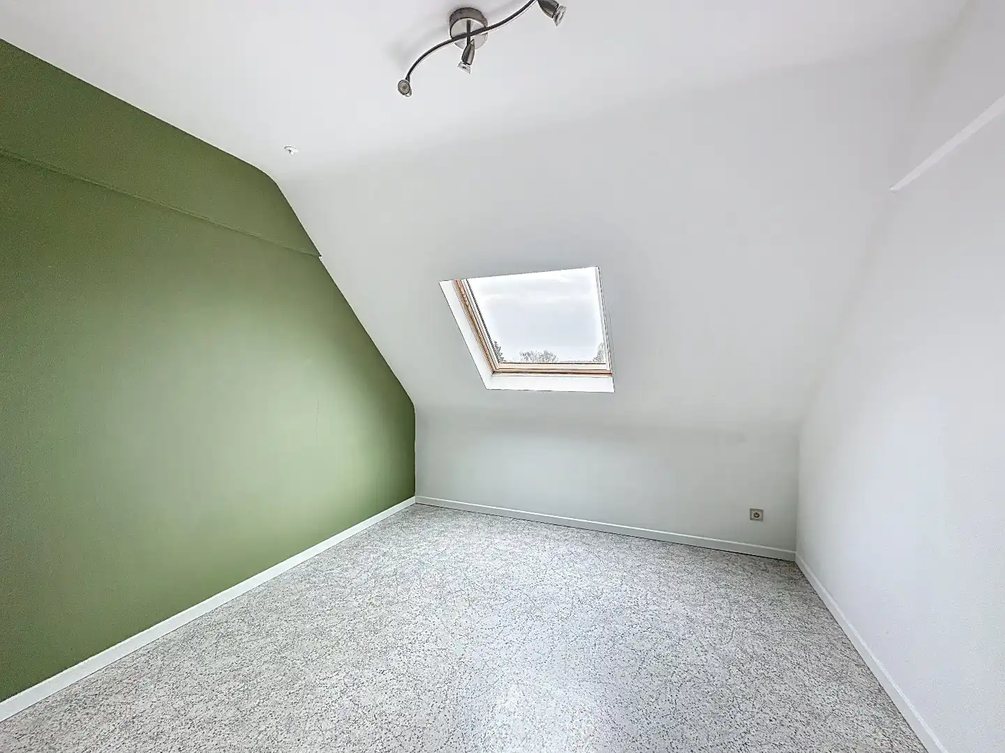 Ruim en lichtrijk appartement in het centrum van Wilsele! foto 10