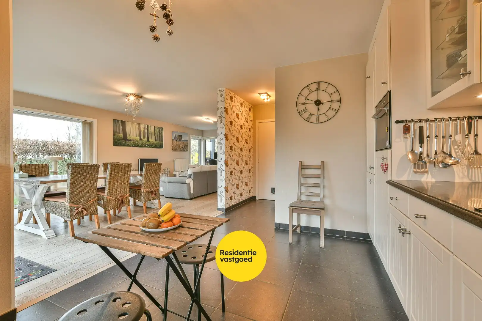 Instapklare halfopen woning met 3 slaapkamers en zonnige tuin in Vosseslag, vlakbij bos en duinen foto 11