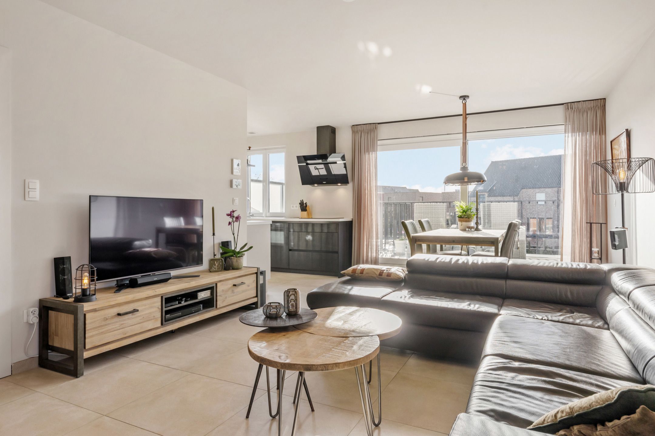 Recent duplex appartement met 2 parkings te Zichen foto 2