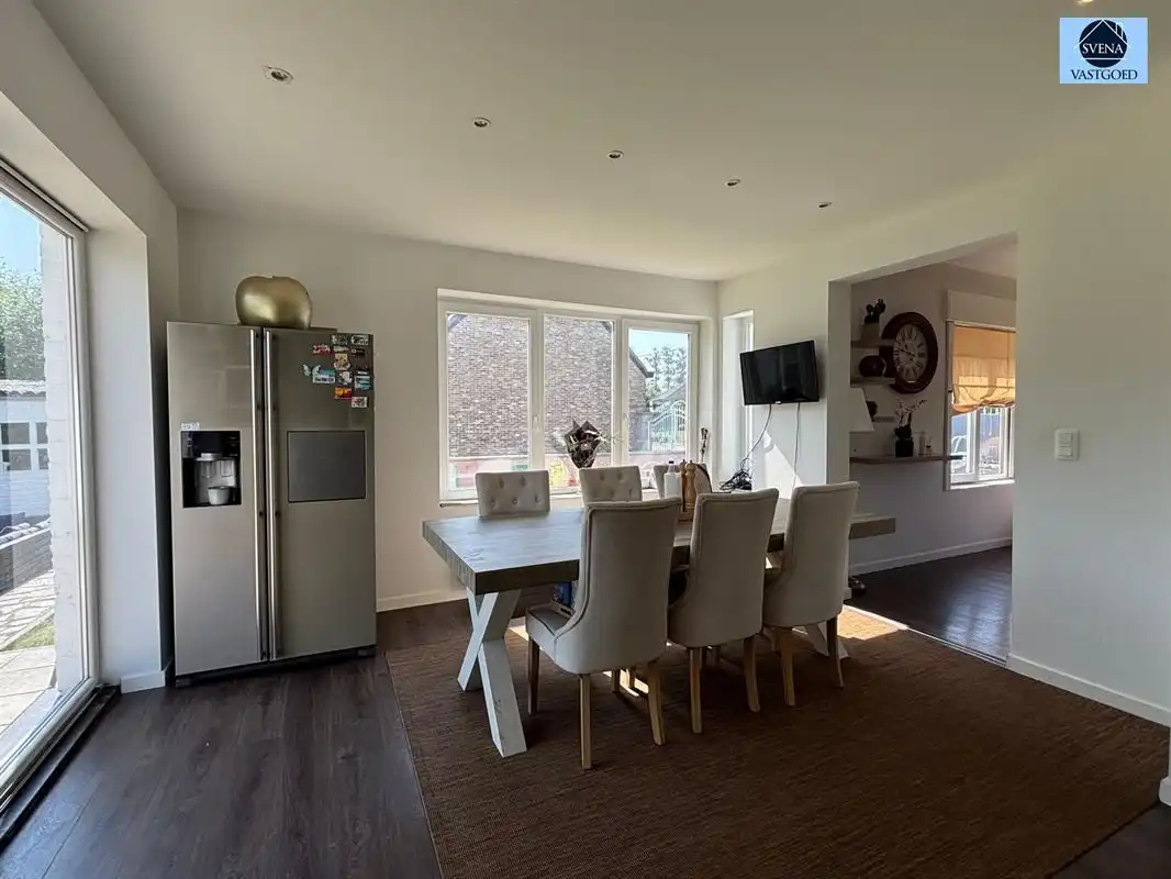 VERNIEUWDE WONING MET 4 SLAAPKAMERS EN TUIN  foto 7