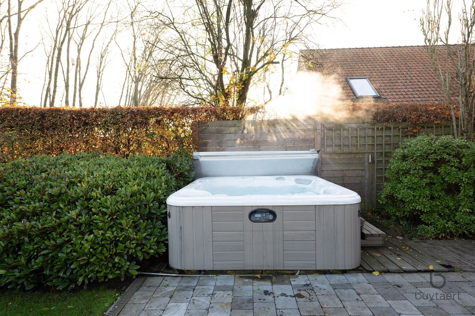 RUIMTE, RUST EN ONTSPANNING: MODERNE VILLA MET ZWEMBAD, SAUNA EN JACUZZI foto 37