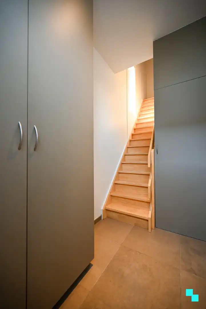 Duplexappartement te Sint-Eloois-Winkel met 2 slaapkamers foto 2