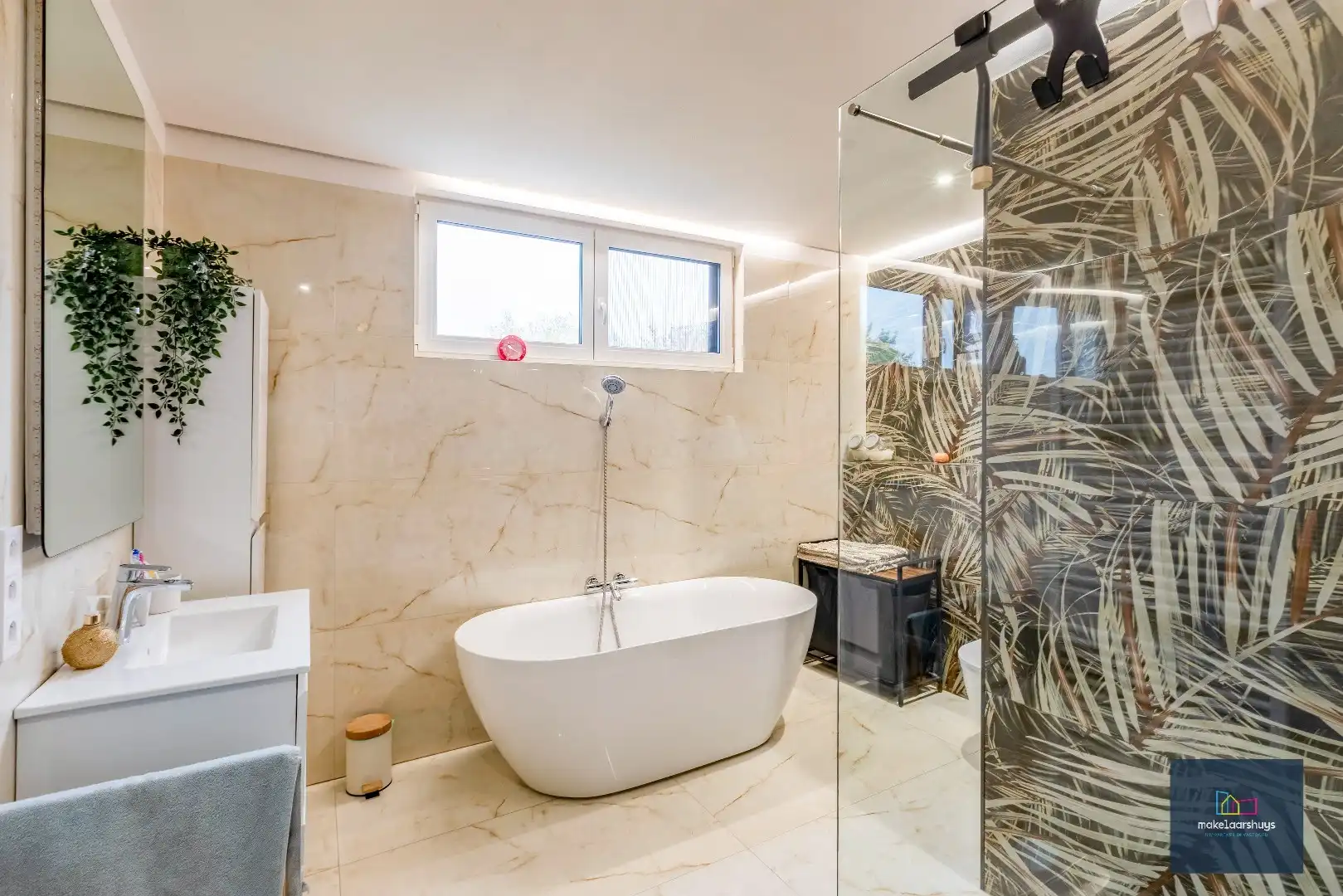 Energiezuinige instapklare woning met 3 slpk op een goede ligging foto 12