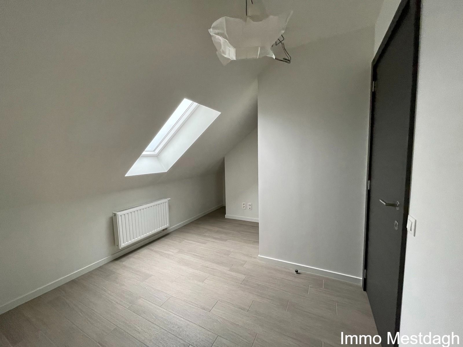 Duplex appartement op bovenste verdieping met terras & 3 slaapkamers in centrum Diest. foto 15