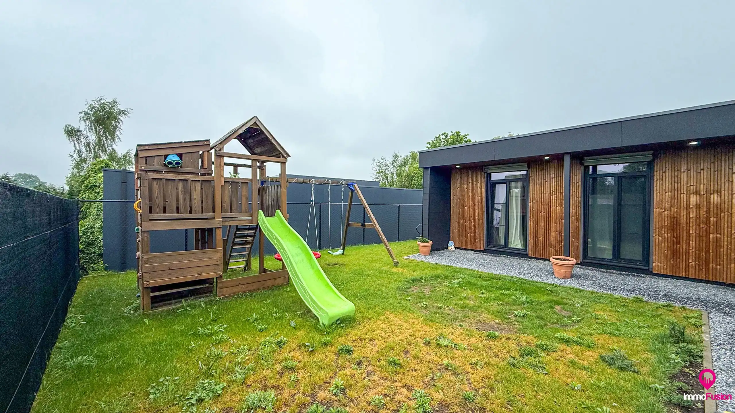 Gerenoveerde woning met 3 slaapkamers en ruime tuin! foto 30