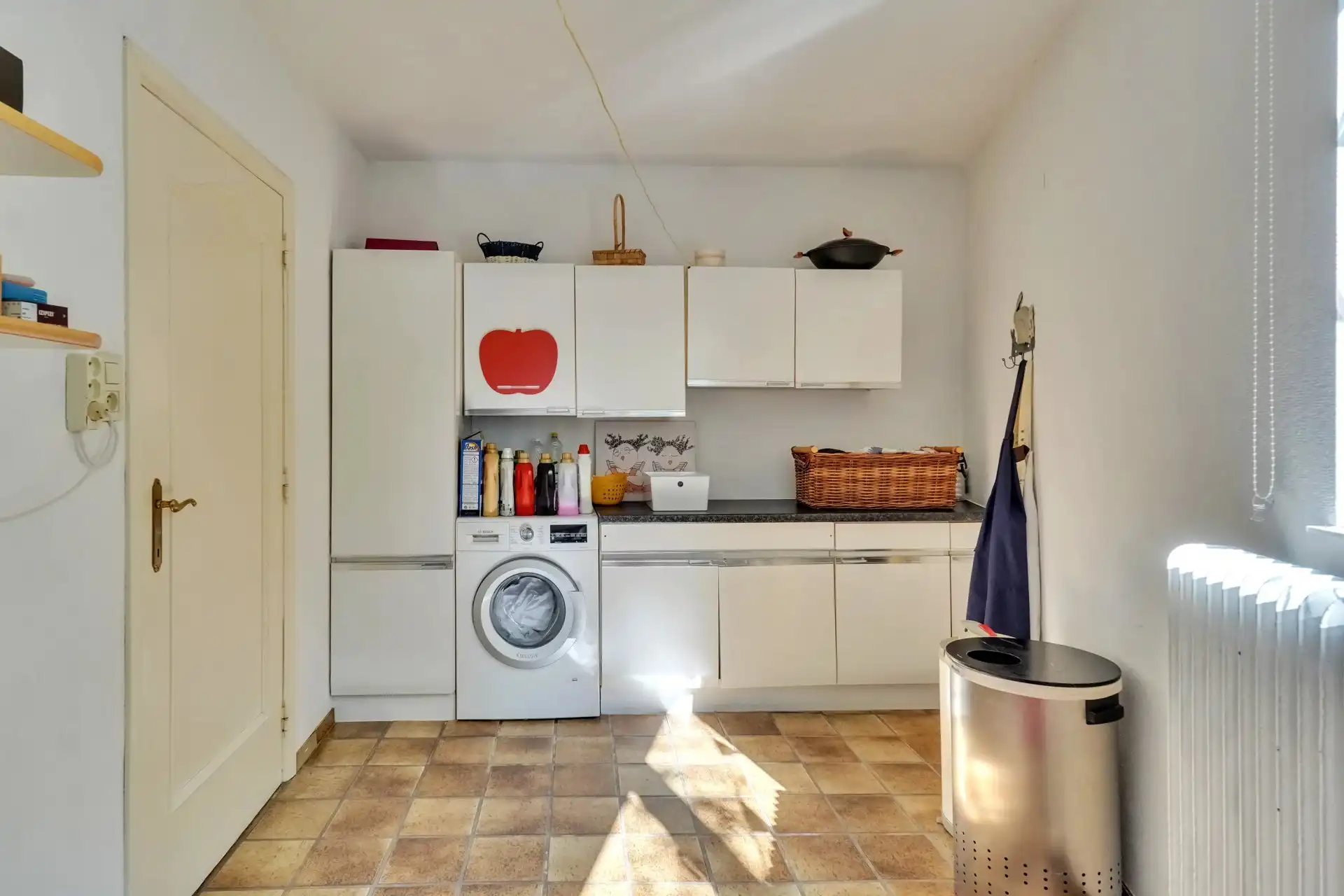 Ruim appartement met 4 slaapkamers foto 7