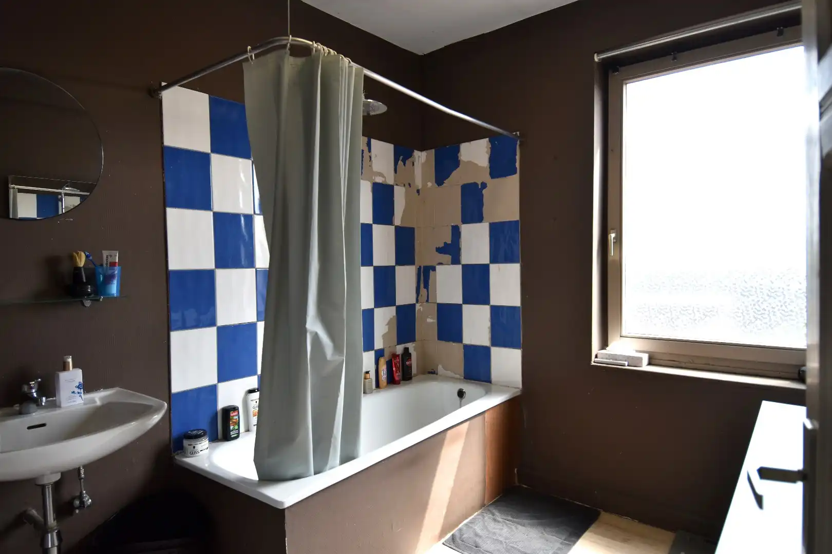 Knusse woning op een steenworp van het centrum van Gullegem foto 10