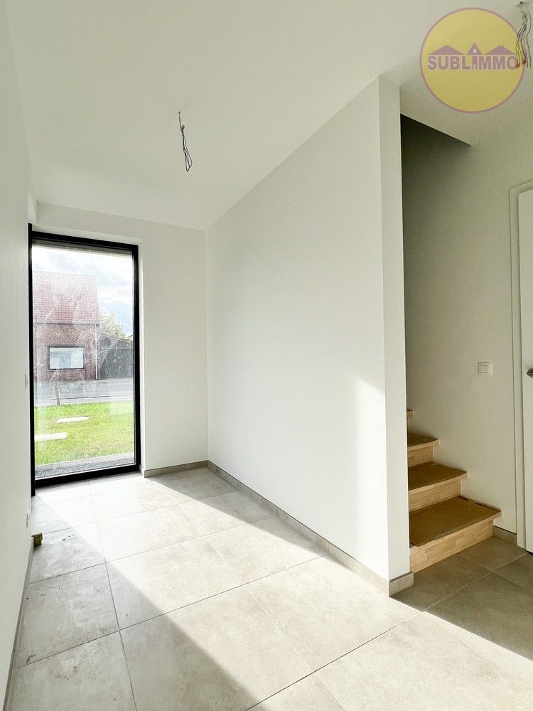 Nieuwbouwwoning met 3 slaapkamers op een perceel van 365m². foto 9