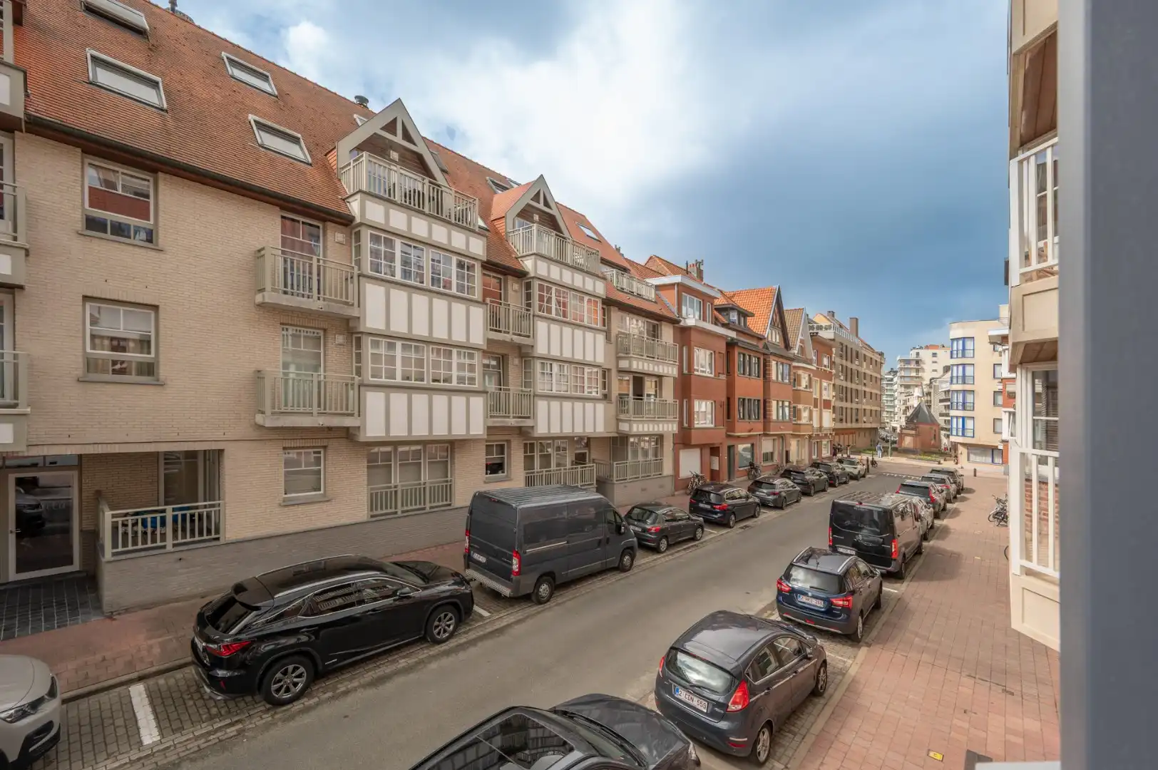 Luxueus afgewerkte nieuwbouwwoning met 4 slaapkamers op enkele stappen van de zee in Heist-aan-Zee foto 50