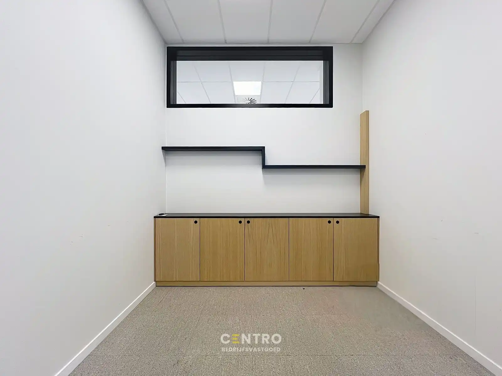 Modern kantoor op een rustige, vlot bereikbare locatie te Roeselare, ideaal voor vrije beroepen en zelfstandigen. foto 14