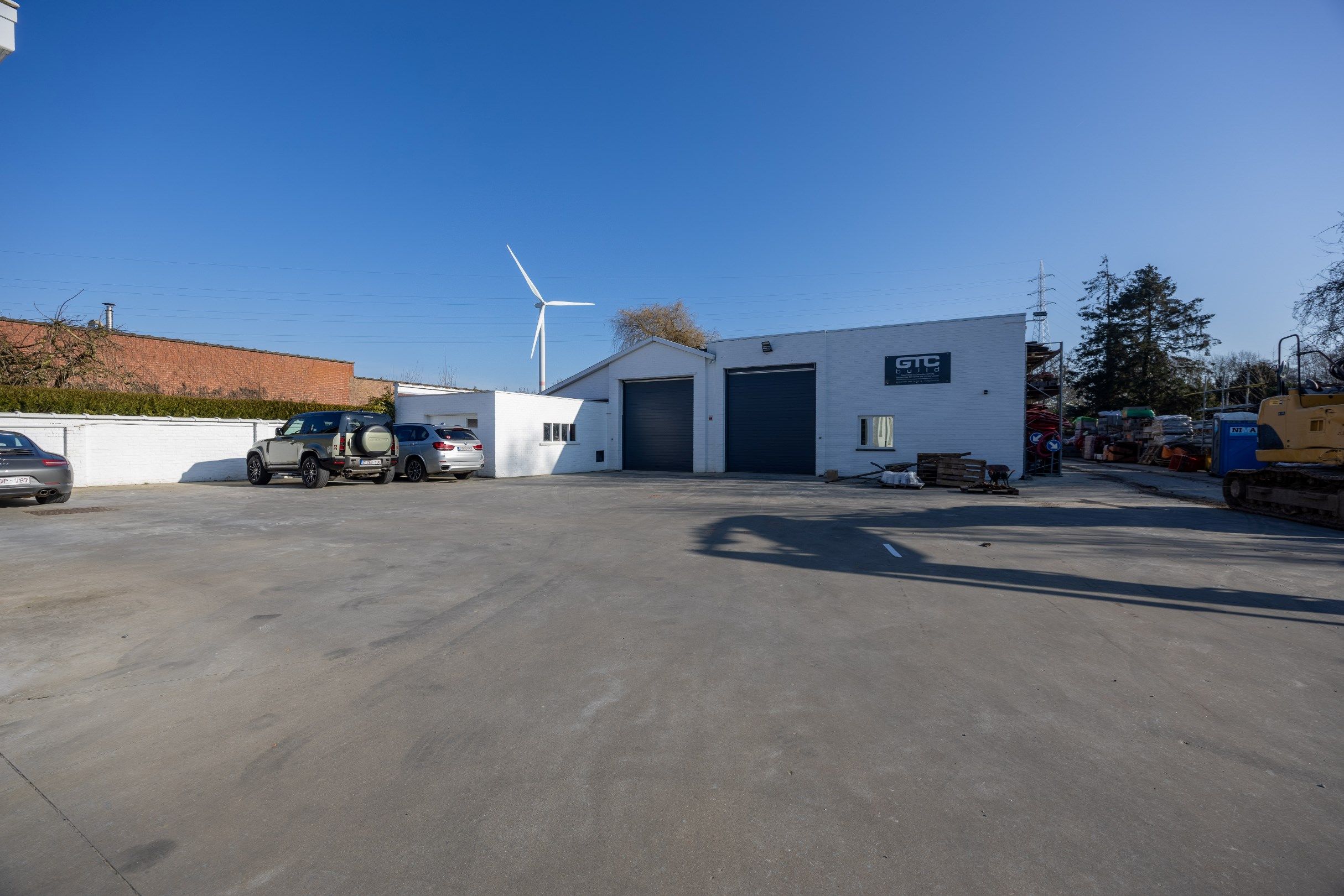 KMO GEBOUW OP 2890 M² foto 3