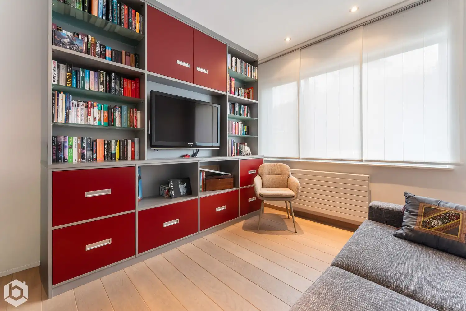Exclusief gelijkvloers appartement met 2slpkrs, prachtige tuin en zwembad foto 13