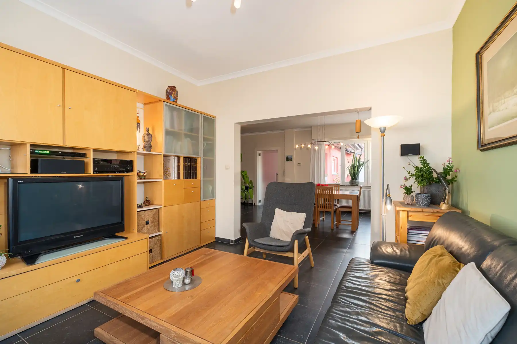 Woning met 4 slaapkamer, 2 badkamers en garage/atelier foto 5