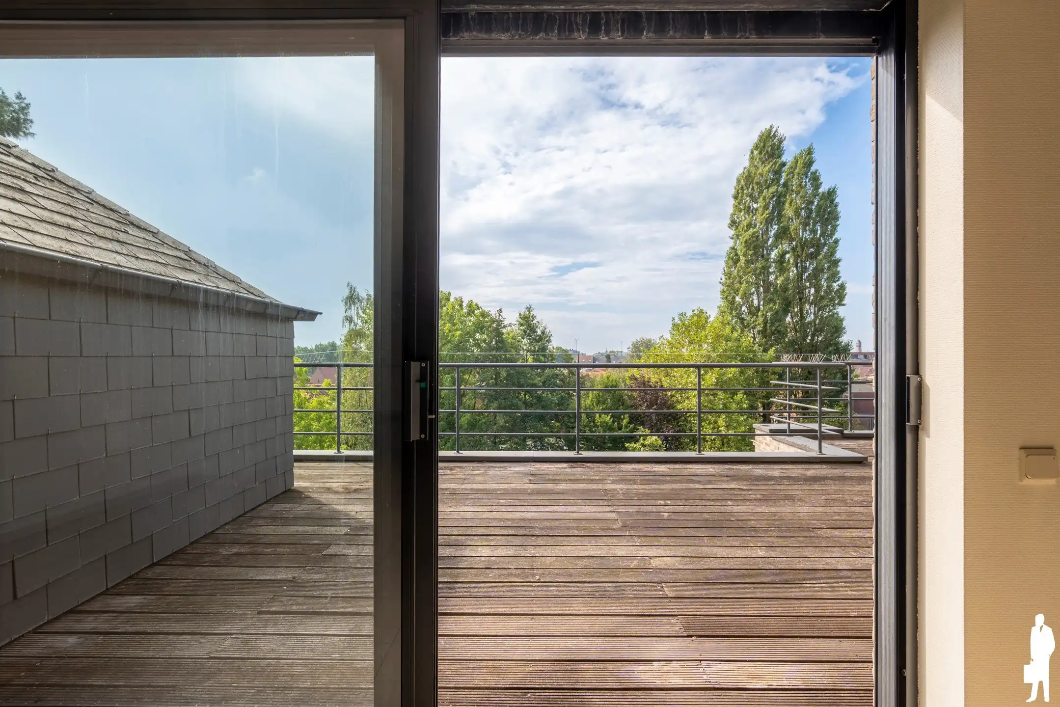 Ruim dakappartement van 130 m² met 50 m² terras en parking foto 13