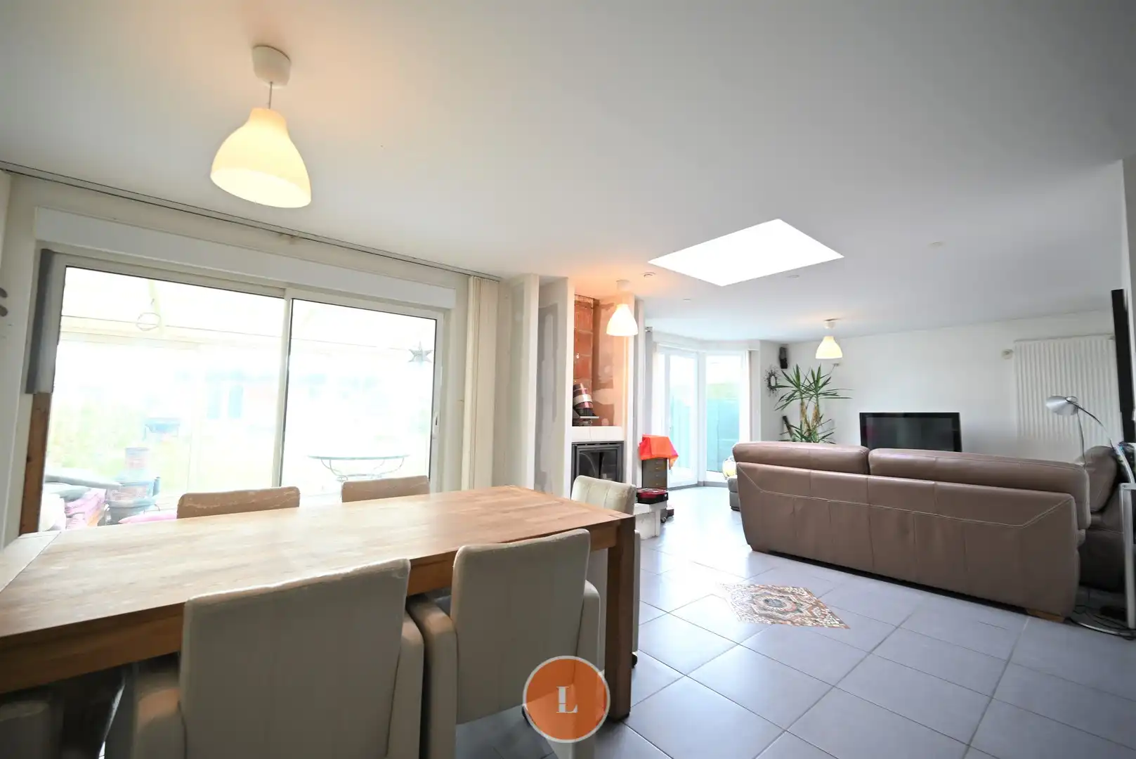 Recente rijwoning met grote garage en tuin in Menen foto 4