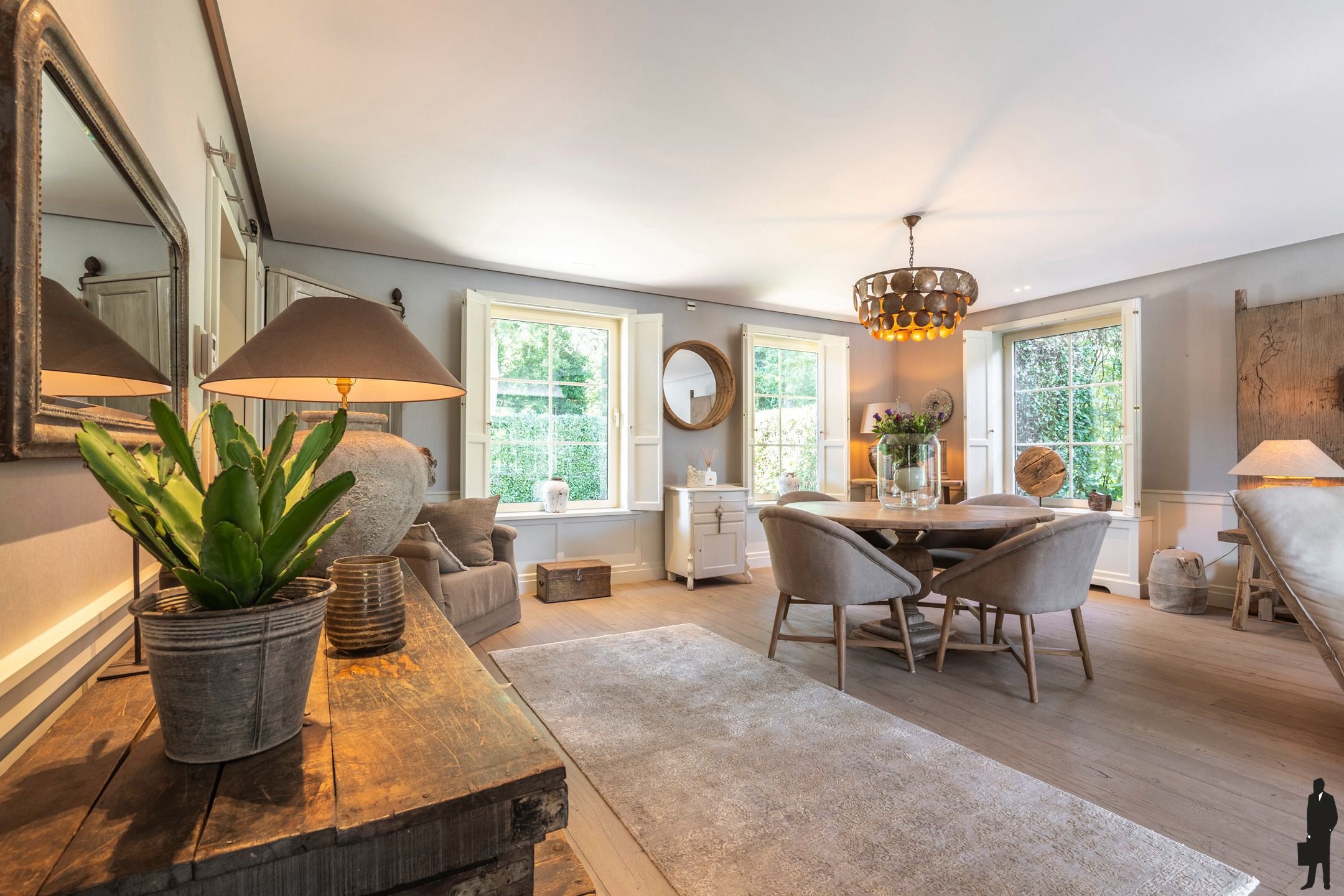 Uitzonderlijk gelegen, recente villa op domein van ca. 2ha  foto 16