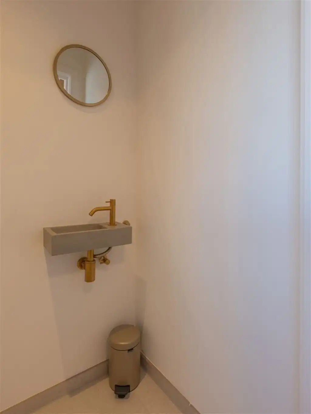 Halfvrijstaande stijlvolle nieuwbouwwoning met landelijke uitstraling foto 10