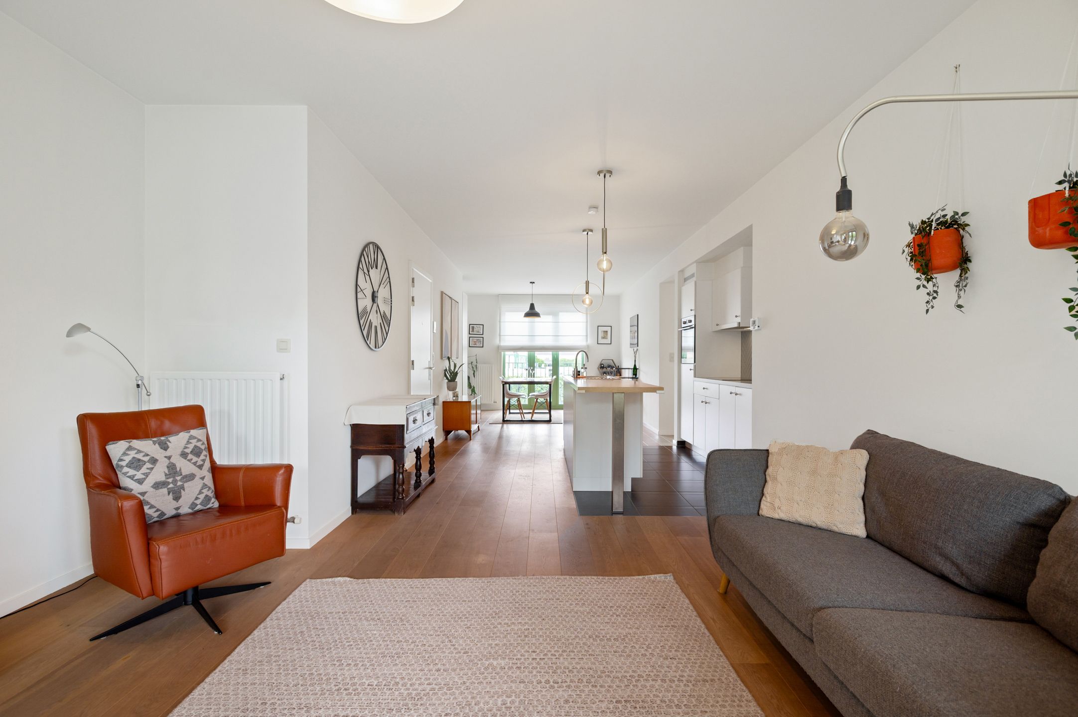 Recent en ruim appartement - twee slk. en zonnig terras foto 5