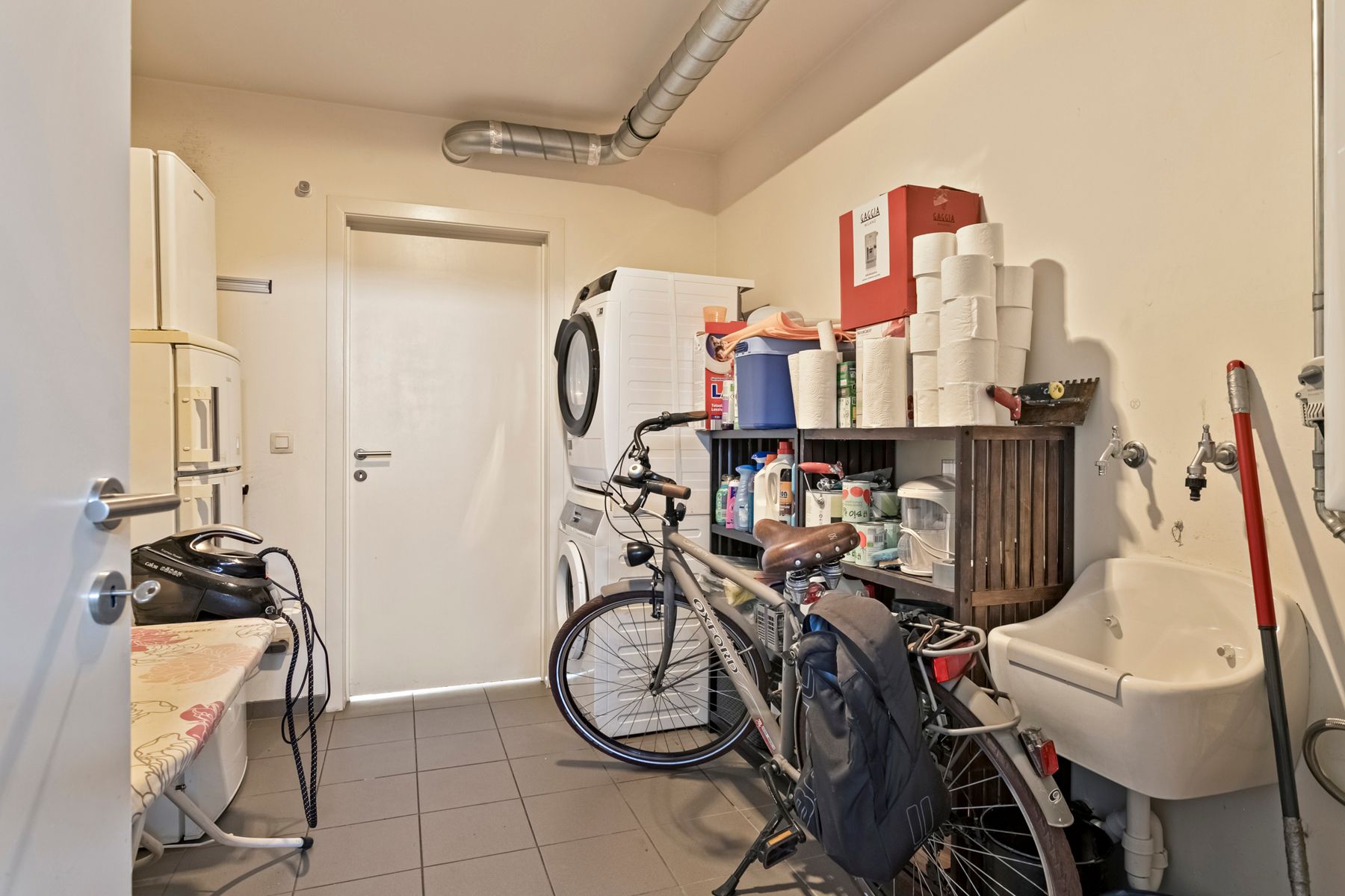 Recente mooi afgewerkte instapklare woning ! foto 22