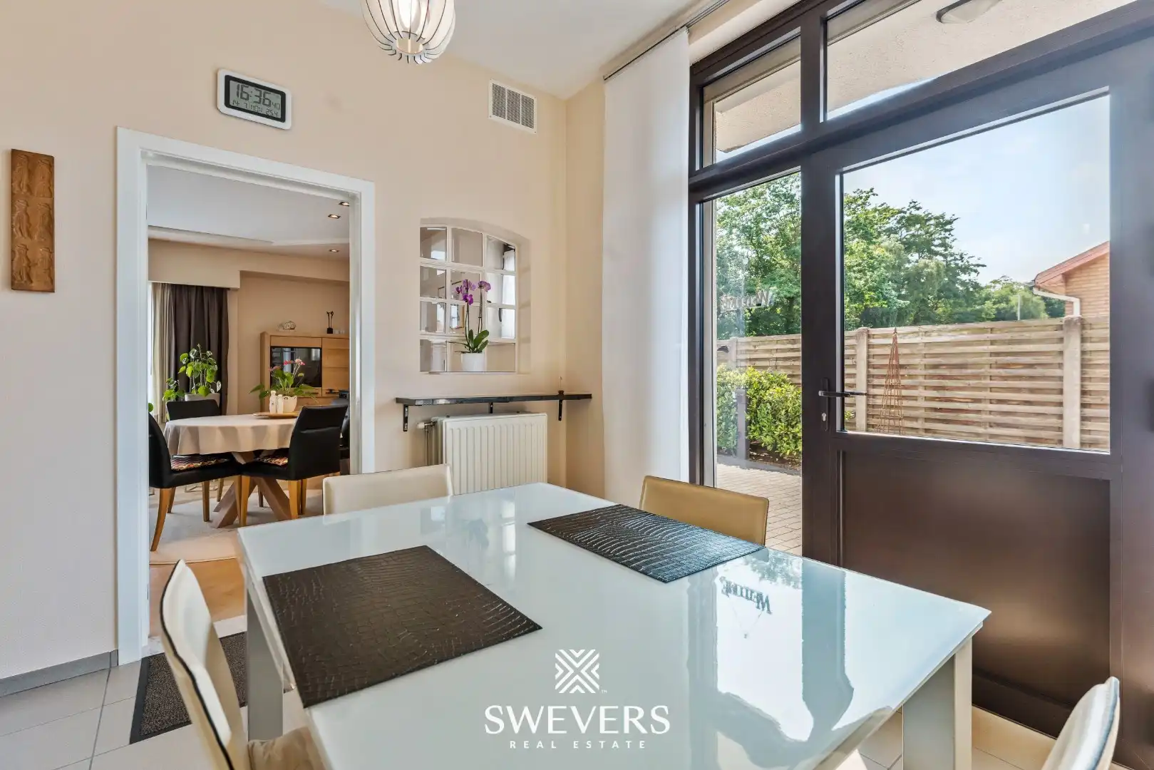 Gelijkvloers, ruim appartement met grote tuin te Koersel foto 13