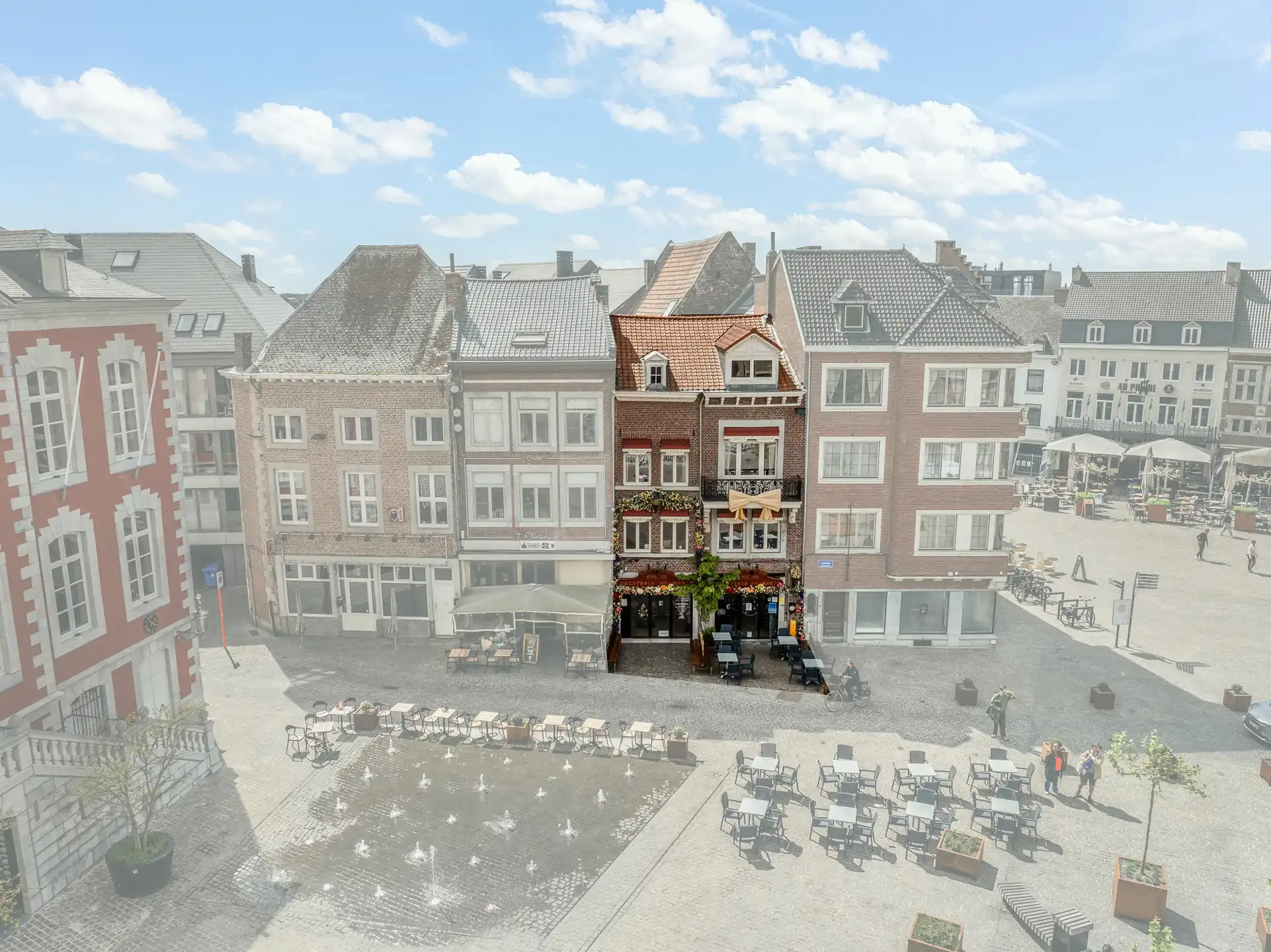 Karaktervol handelspand met gerenommeerd ijssalon en B&B foto 36