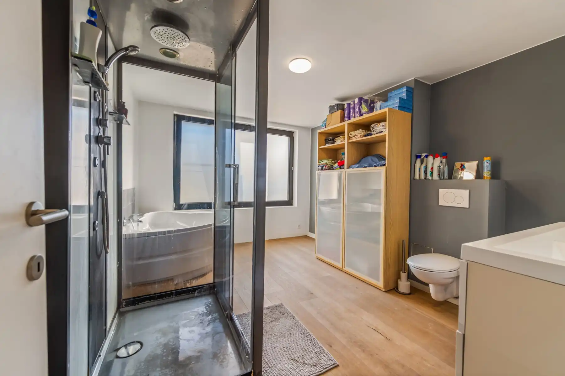 Ruime duplex met zonnig terras en garage/loods foto 14