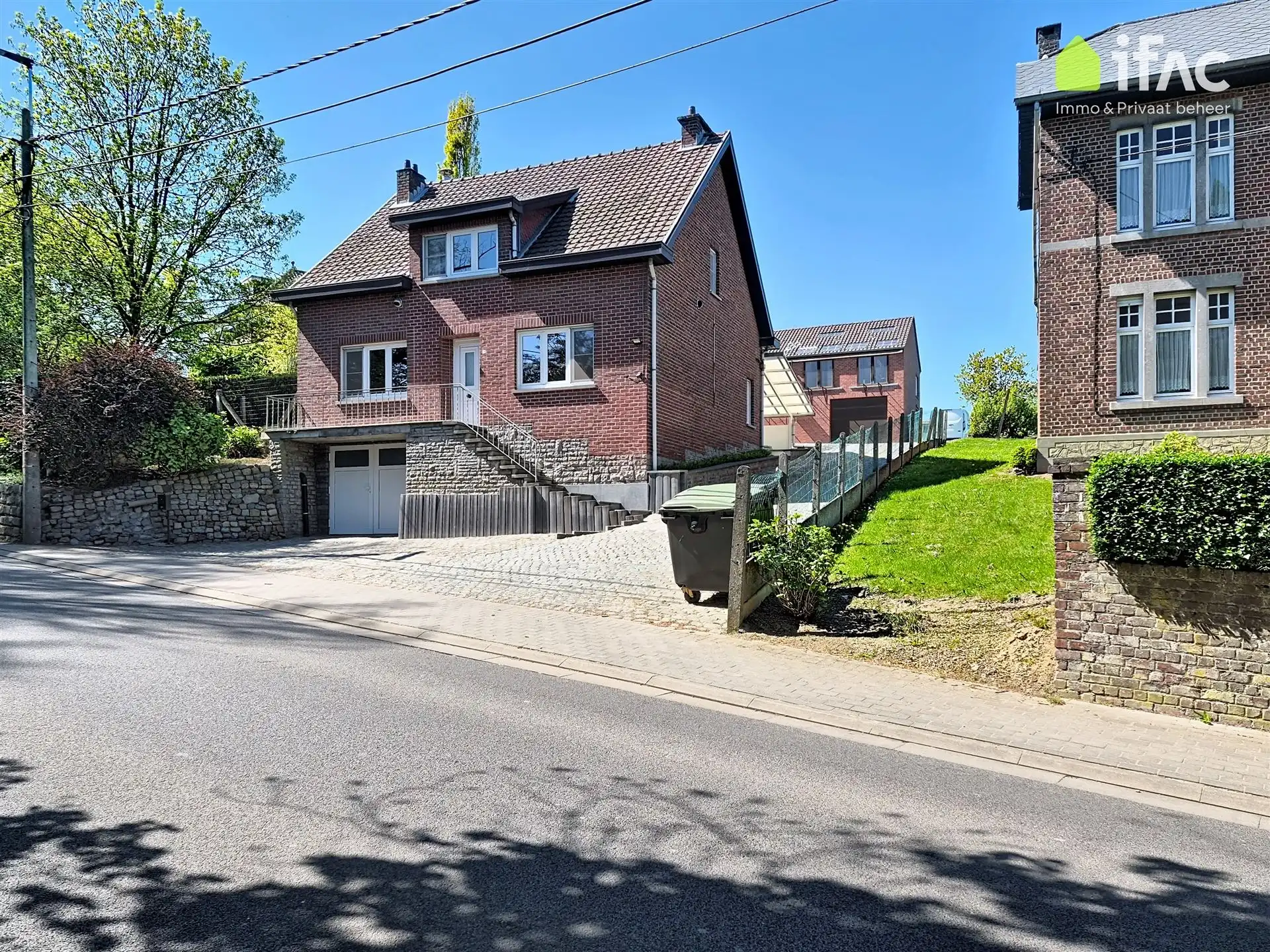 Te renoveren woning met recente ruime loods  foto 30