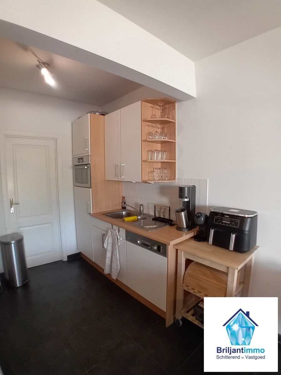Lichtrijk appartement met 1 slp, knus terras en parking foto 7