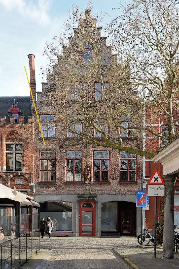 Exclusief wonen met zicht over de Vismarkt in hartje Brugge foto 28