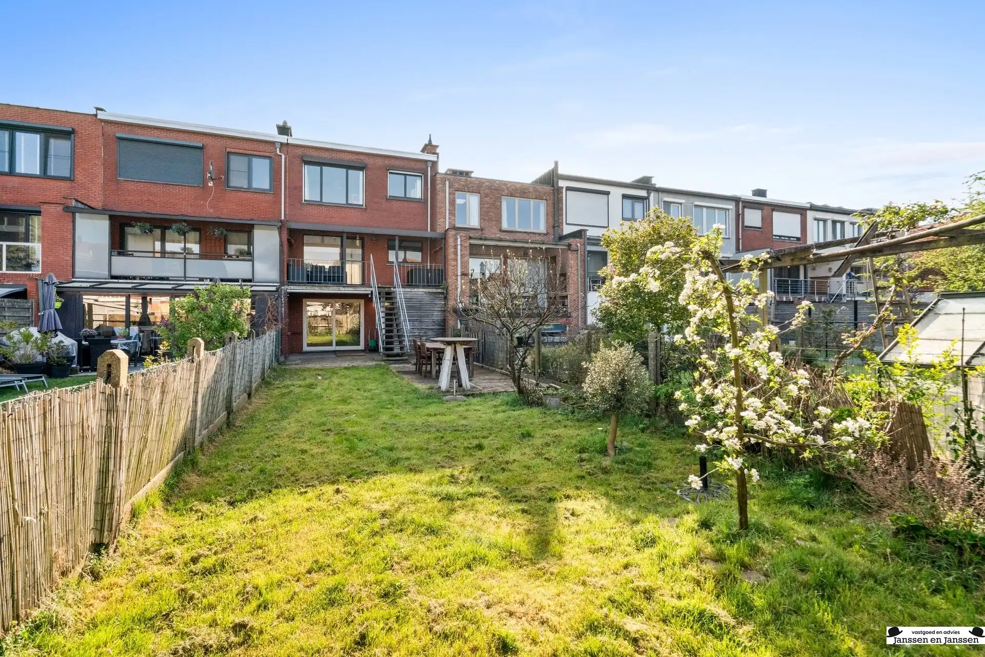Op te frissen bel-etage met zonnige tuin te Ekeren foto 19