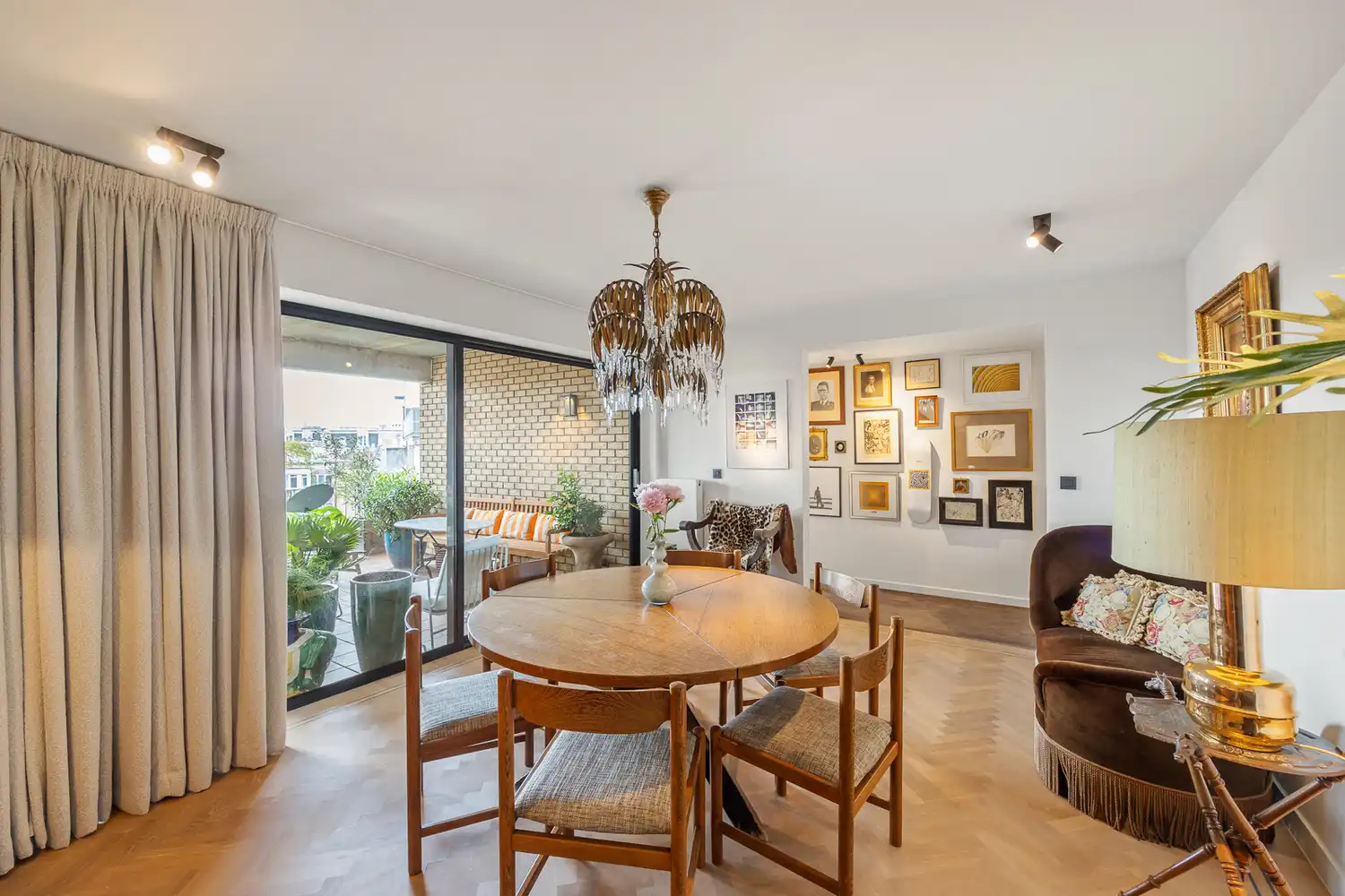 Luxueus en energiezuinig hoekappartement (260m²) op de 6de verdieping met prachtig uitzicht op het Stadspark foto 12