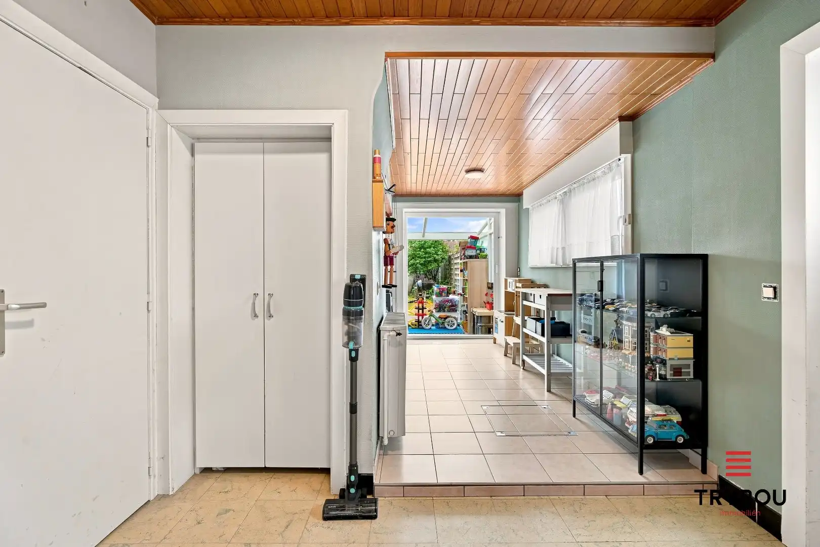 Uitstekende gelegen woning met loods en tuin!  foto 19