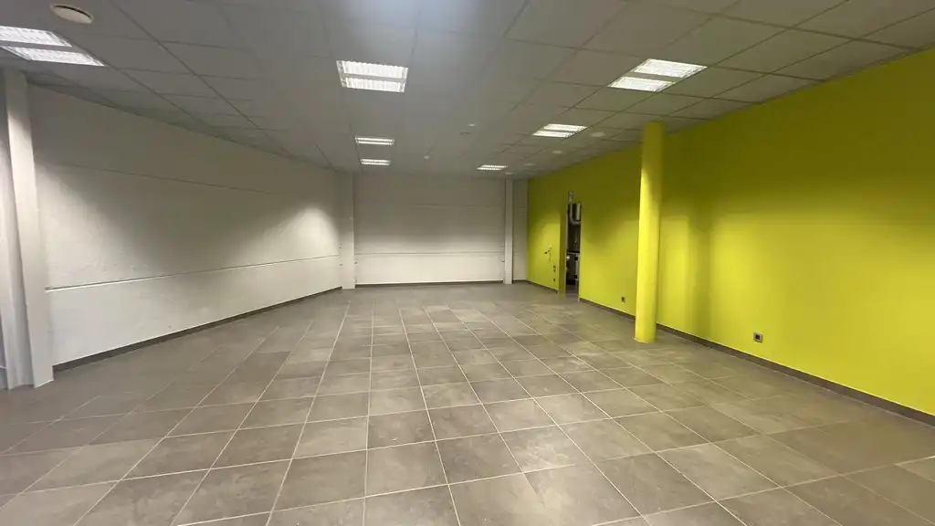Bedrijfsgebouw met woning te koop vlakbij N60 in Gavere foto 13